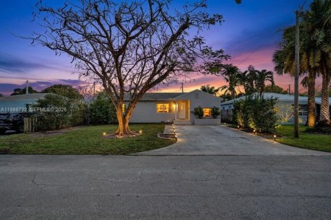 Villa ou maison à vendre à Hollywood, Floride: 3 chambres, 131.46 m2 № 2051559 - photo 3