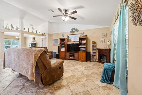 House in Citrus Springs, Florida 4 bedrooms, 207.54 sq.m. № 1910811 - photo 4