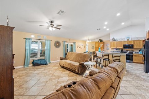 House in Citrus Springs, Florida 4 bedrooms, 207.54 sq.m. № 1910811 - photo 5