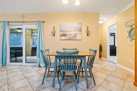 House in Citrus Springs, Florida 4 bedrooms, 207.54 sq.m. № 1910811 - photo 12