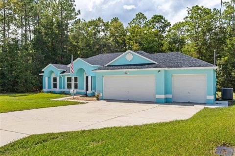 House in Citrus Springs, Florida 4 bedrooms, 207.54 sq.m. № 1910811 - photo 2