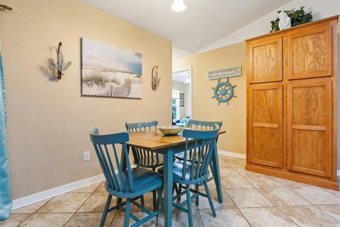 House in Citrus Springs, Florida 4 bedrooms, 207.54 sq.m. № 1910811 - photo 13