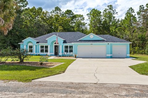 House in Citrus Springs, Florida 4 bedrooms, 207.54 sq.m. № 1910811 - photo 1