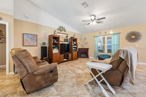 House in Citrus Springs, Florida 4 bedrooms, 207.54 sq.m. № 1910811 - photo 3