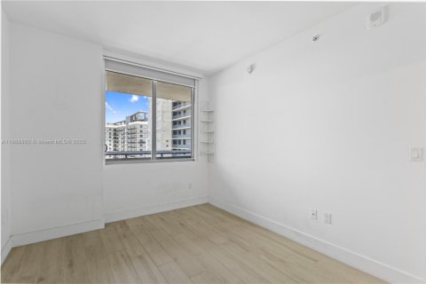 Condominio en alquiler en North Miami Beach, Florida, 2 dormitorios, 104.89 m2 № 1938672 - foto 17
