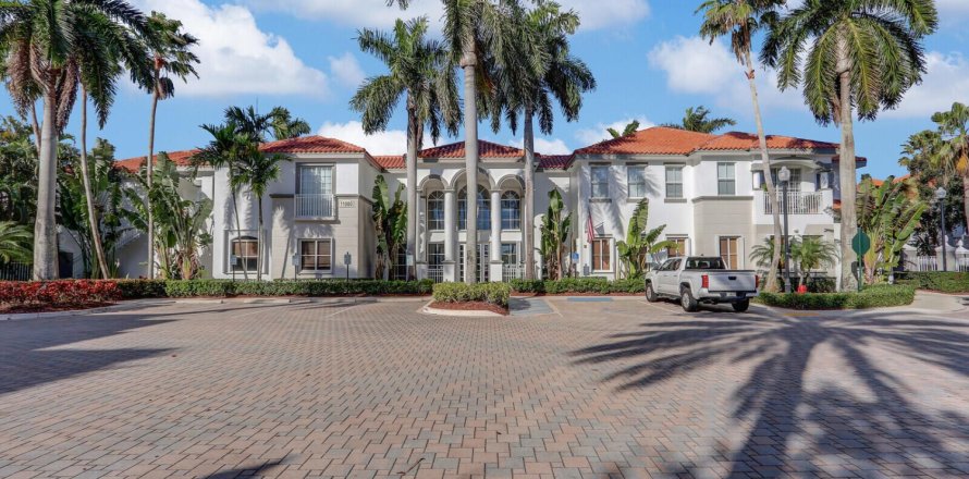 Condominio en Palm Beach Gardens, Florida, 2 dormitorios  № 2078694