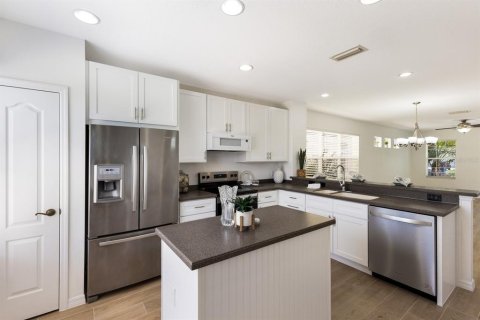 Villa ou maison à vendre à Bradenton, Floride: 3 chambres, 156.08 m2 № 1722264 - photo 8