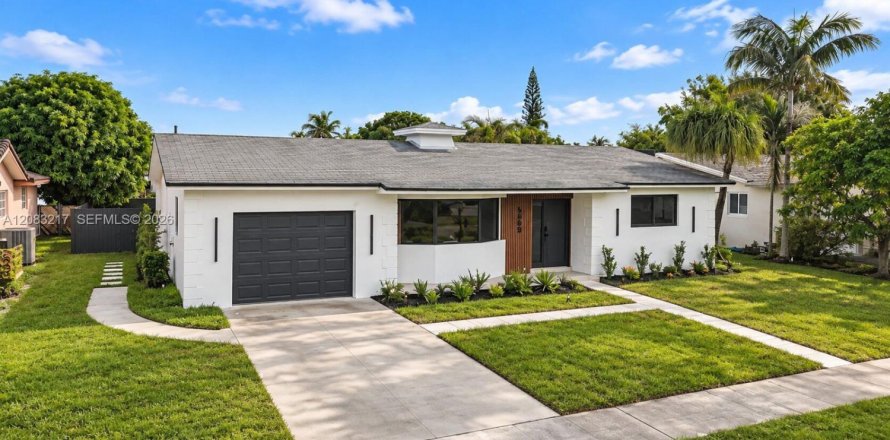 Casa en Hollywood, Florida 4 dormitorios, 183.02 m2 № 2382048
