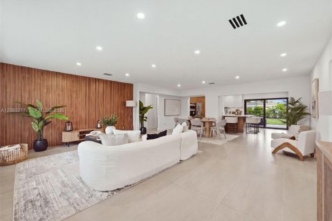 Casa en venta en Hollywood, Florida, 4 dormitorios, 183.02 m2 № 2382048 - foto 5