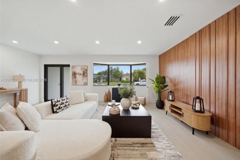 Casa en venta en Hollywood, Florida, 4 dormitorios, 183.02 m2 № 2382048 - foto 9