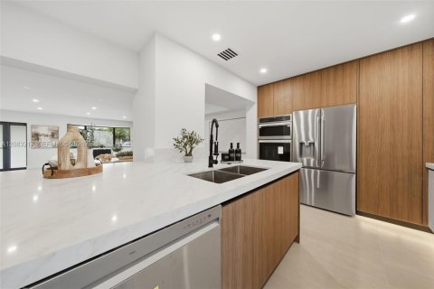 Casa en venta en Hollywood, Florida, 4 dormitorios, 183.02 m2 № 2382048 - foto 18