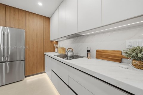 Casa en venta en Hollywood, Florida, 4 dormitorios, 183.02 m2 № 2382048 - foto 19