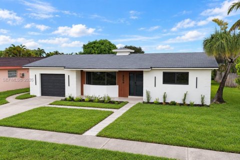Casa en venta en Hollywood, Florida, 4 dormitorios, 183.02 m2 № 2382048 - foto 2