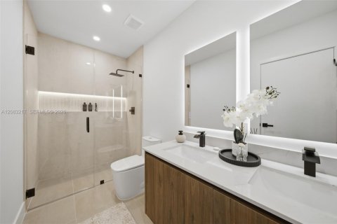 Casa en venta en Hollywood, Florida, 4 dormitorios, 183.02 m2 № 2382048 - foto 30