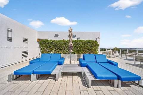 Copropriété à vendre à Miami, Floride: 1 chambre, 67.63 m2 № 2244749 - photo 28