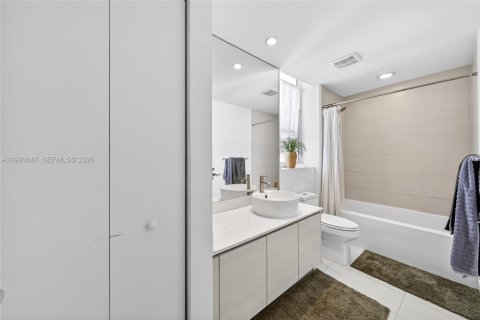 Copropriété à vendre à Miami, Floride: 1 chambre, 67.63 m2 № 2244749 - photo 17