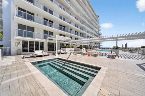 Copropriété à vendre à Miami, Floride: 1 chambre, 67.63 m2 № 2244749 - photo 27