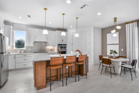 Casa en venta en Zephyrhills, Florida, 3 dormitorios, 244.8 m2 № 1829122 - foto 3