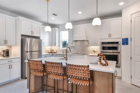 Casa en venta en Zephyrhills, Florida, 3 dormitorios, 244.8 m2 № 1829122 - foto 4