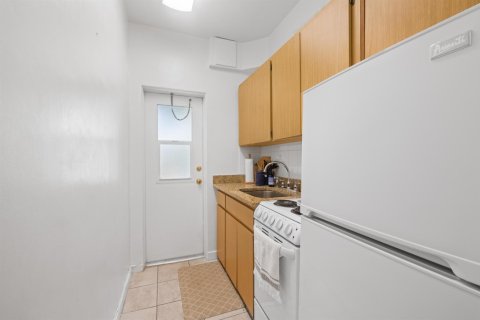 Condominio en alquiler en Palm Beach, Florida, 1 dormitorio, 155.52 m2 № 2173033 - foto 5