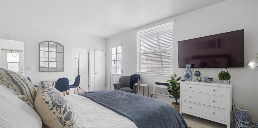 Condominio en Palm Beach, Florida, 1 dormitorio  № 2173033