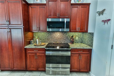 House in Beverly Hills, Florida 4 bedrooms, 274.99 sq.m. № 1522625 - photo 13
