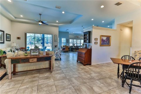 House in Beverly Hills, Florida 4 bedrooms, 274.99 sq.m. № 1522625 - photo 2