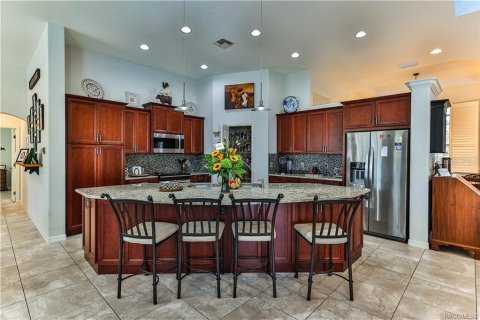House in Beverly Hills, Florida 4 bedrooms, 274.99 sq.m. № 1522625 - photo 8
