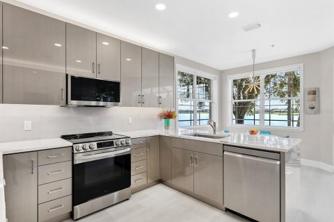 Copropriété à vendre à Lakewood Ranch, Floride: 3 chambres, 184.23 m2 № 2427515 - photo 9