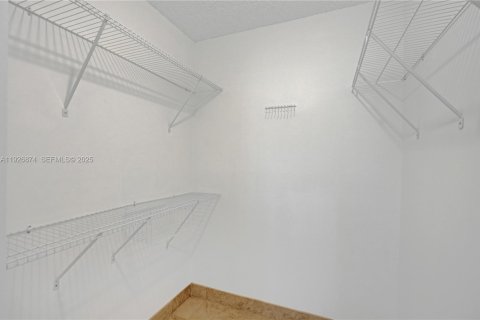 Купить кондоминиум в Санрайз, Флорида 2 спальни, 74.32м2, № 1985924 - фото 26