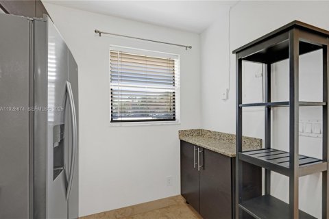 Купить кондоминиум в Санрайз, Флорида 2 спальни, 74.32м2, № 1985924 - фото 17