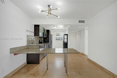 Купить кондоминиум в Санрайз, Флорида 2 спальни, 74.32м2, № 1985924 - фото 8