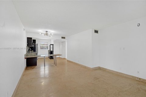 Купить кондоминиум в Санрайз, Флорида 2 спальни, 74.32м2, № 1985924 - фото 18