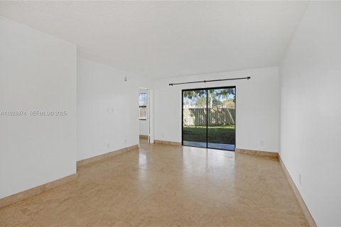 Купить кондоминиум в Санрайз, Флорида 2 спальни, 74.32м2, № 1985924 - фото 15