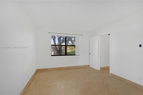 Купить кондоминиум в Санрайз, Флорида 2 спальни, 74.32м2, № 1985924 - фото 29