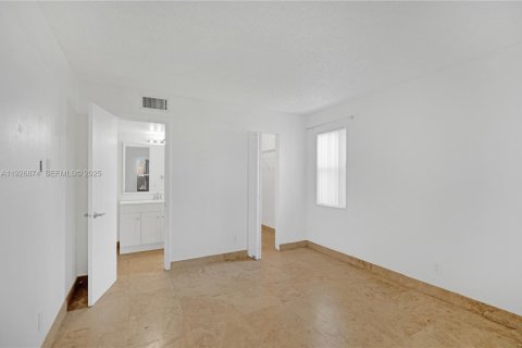 Купить кондоминиум в Санрайз, Флорида 2 спальни, 74.32м2, № 1985924 - фото 21