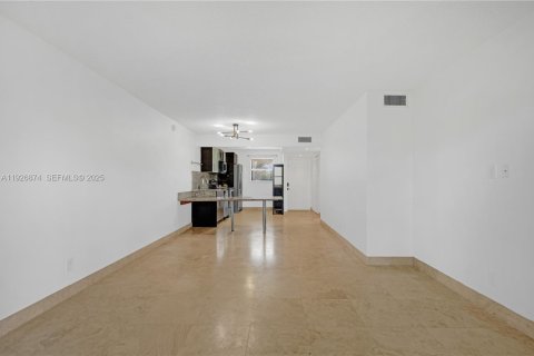 Купить кондоминиум в Санрайз, Флорида 2 спальни, 74.32м2, № 1985924 - фото 20