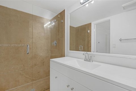 Купить кондоминиум в Санрайз, Флорида 2 спальни, 74.32м2, № 1985924 - фото 23