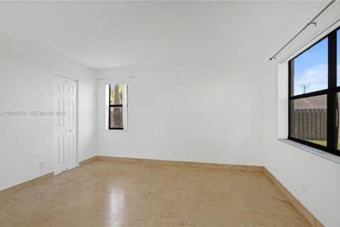 Купить кондоминиум в Санрайз, Флорида 2 спальни, 74.32м2, № 1985924 - фото 27