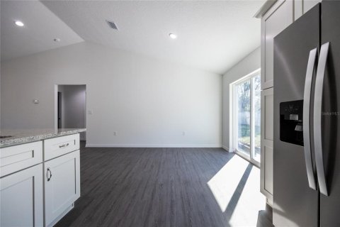 Casa en venta en Silver Springs Shores, Florida, 3 dormitorios, 127.37 m2 № 1427823 - foto 14