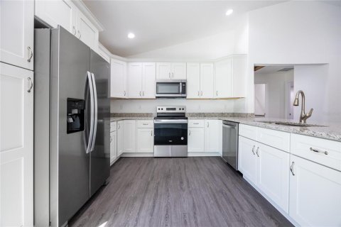 Casa en venta en Silver Springs Shores, Florida, 3 dormitorios, 127.37 m2 № 1427823 - foto 12