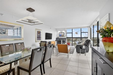 Copropriété à vendre à Aventura, Floride: 2 chambres, 105.72 m2 № 1994268 - photo 8