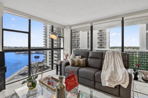 Copropriété à vendre à Aventura, Floride: 2 chambres, 105.72 m2 № 1994268 - photo 16