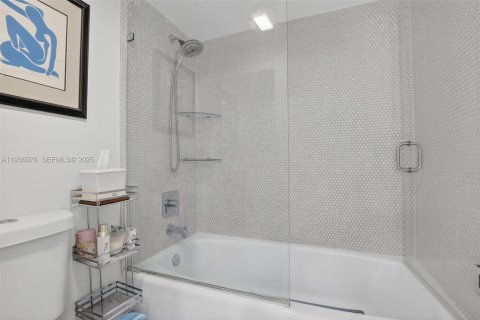 Copropriété à vendre à Aventura, Floride: 2 chambres, 105.72 m2 № 1994268 - photo 28