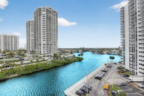 Copropriété à vendre à Aventura, Floride: 2 chambres, 105.72 m2 № 1994268 - photo 20