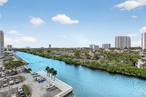 Copropriété à vendre à Aventura, Floride: 2 chambres, 105.72 m2 № 1994268 - photo 19