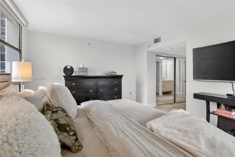 Copropriété à vendre à Aventura, Floride: 2 chambres, 105.72 m2 № 1994268 - photo 24