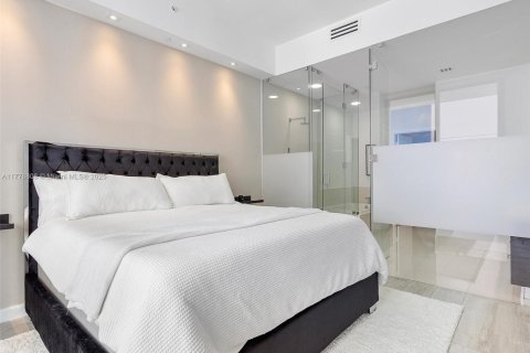 Condo in Miami, Florida, 3 bedrooms № 2037060 - photo 9