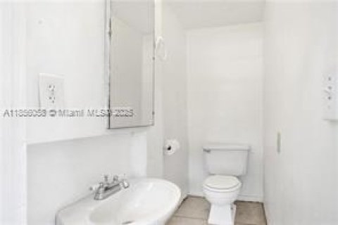 Villa ou maison à louer à Fort Lauderdale, Floride: 2 chambres, 92.07 m2 № 1880037 - photo 9