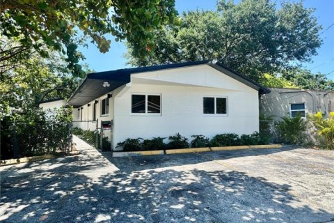 Immobilier commercial à vendre à Dania Beach, Floride: 197.7 m2 № 2078924 - photo 2